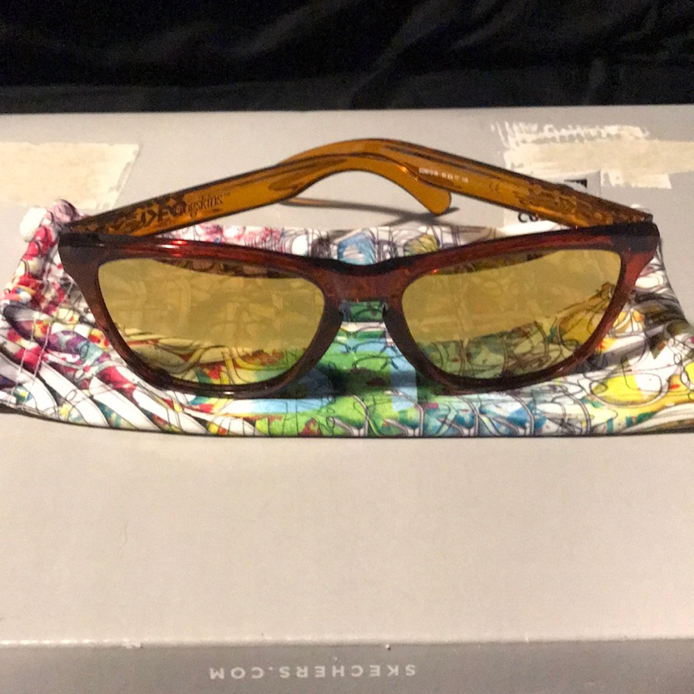 Polarized Oakley Frogskin sunglasses
